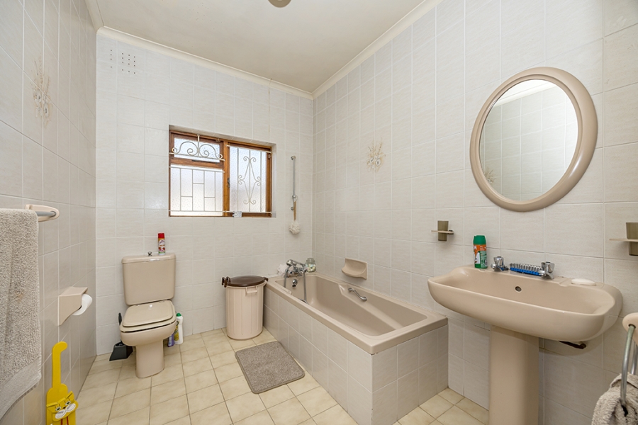 4 Bedroom Property for Sale in Milnerton Central Western Cape